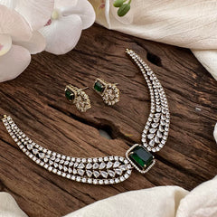 Trendy Victorian Diamond Choker-Green-VV1684