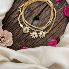 Vriksham Classic South Indian Sun Floral Moggapu Gold Chain-White Red-G19562