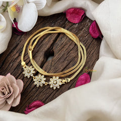 Vriksham Classic South Indian Sun Floral Moggapu Gold Chain-White-G19563