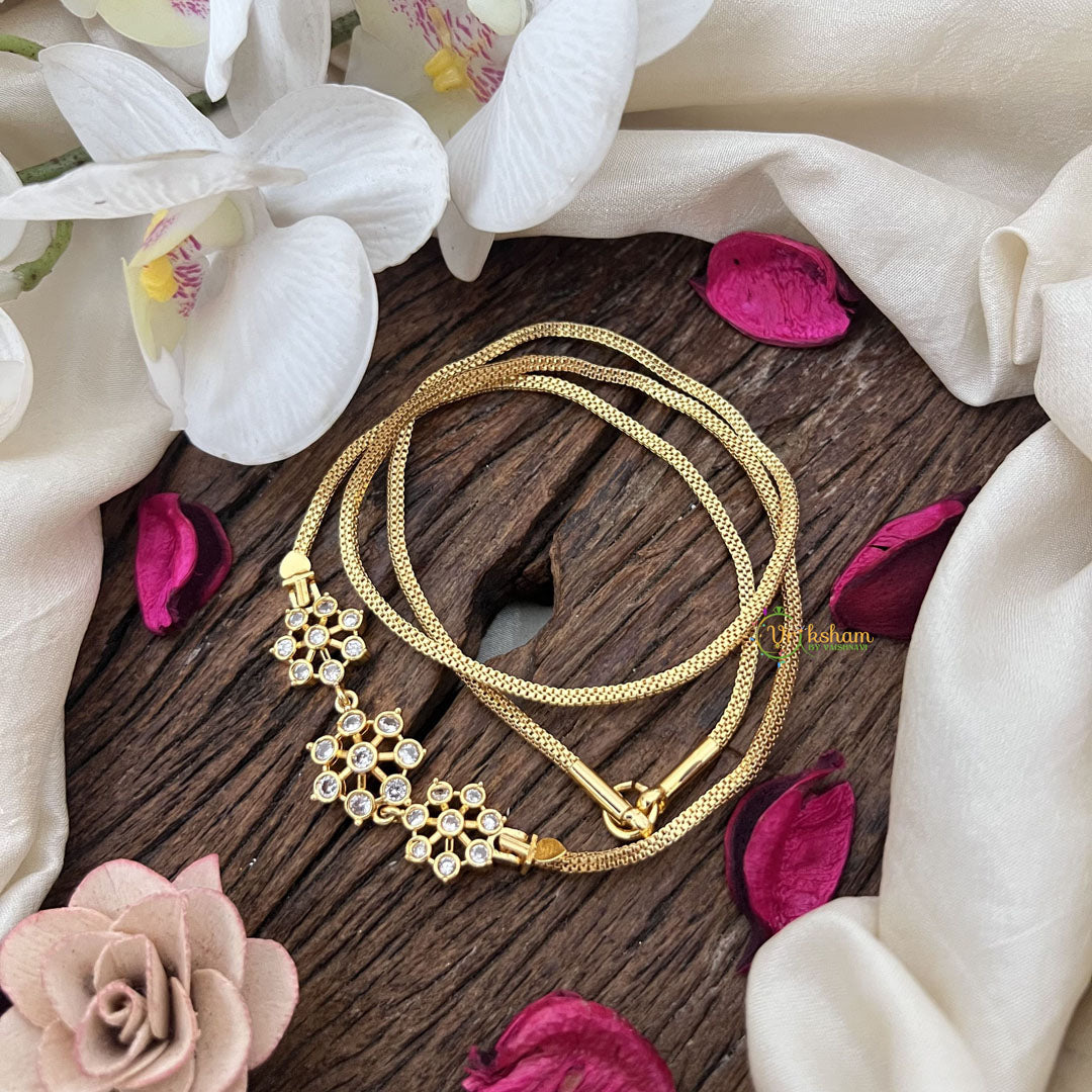 Vriksham Floral Elegance – Lightweight Moggapu Gold Chain-White-G19564