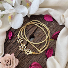 Vriksham Floral Elegance – Lightweight Moggapu Gold Chain-White-G19564