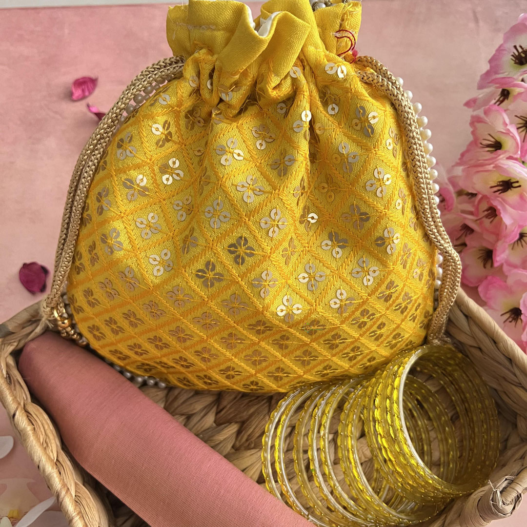 Navratri Gift Hamper-Sumangali Hamper-2-GH009 – vrikshamindia