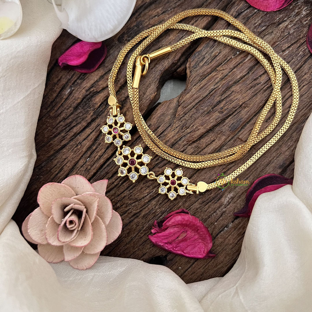 Vriksham Floral Elegance – Lightweight Moggapu Gold Chain-White Red-G19565