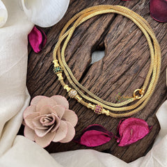 Vriksham Minimal Three Roll With Gold Roll Moggapu Gold Chain-Red Green & White-G19550