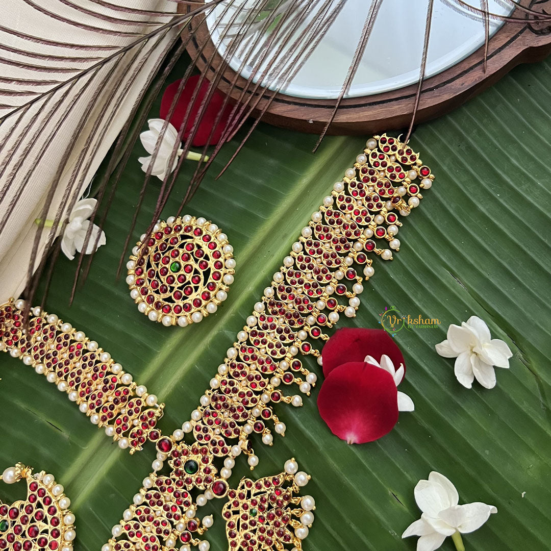 Vriksham Traditional Kemp Nethichutti Tikka With Chandran Suriyan-Red Green-Pearl-G19640