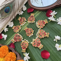 Vriksham Traditional Kemp Kumudha Jadai Billai-Red Green-Pearl-G19699