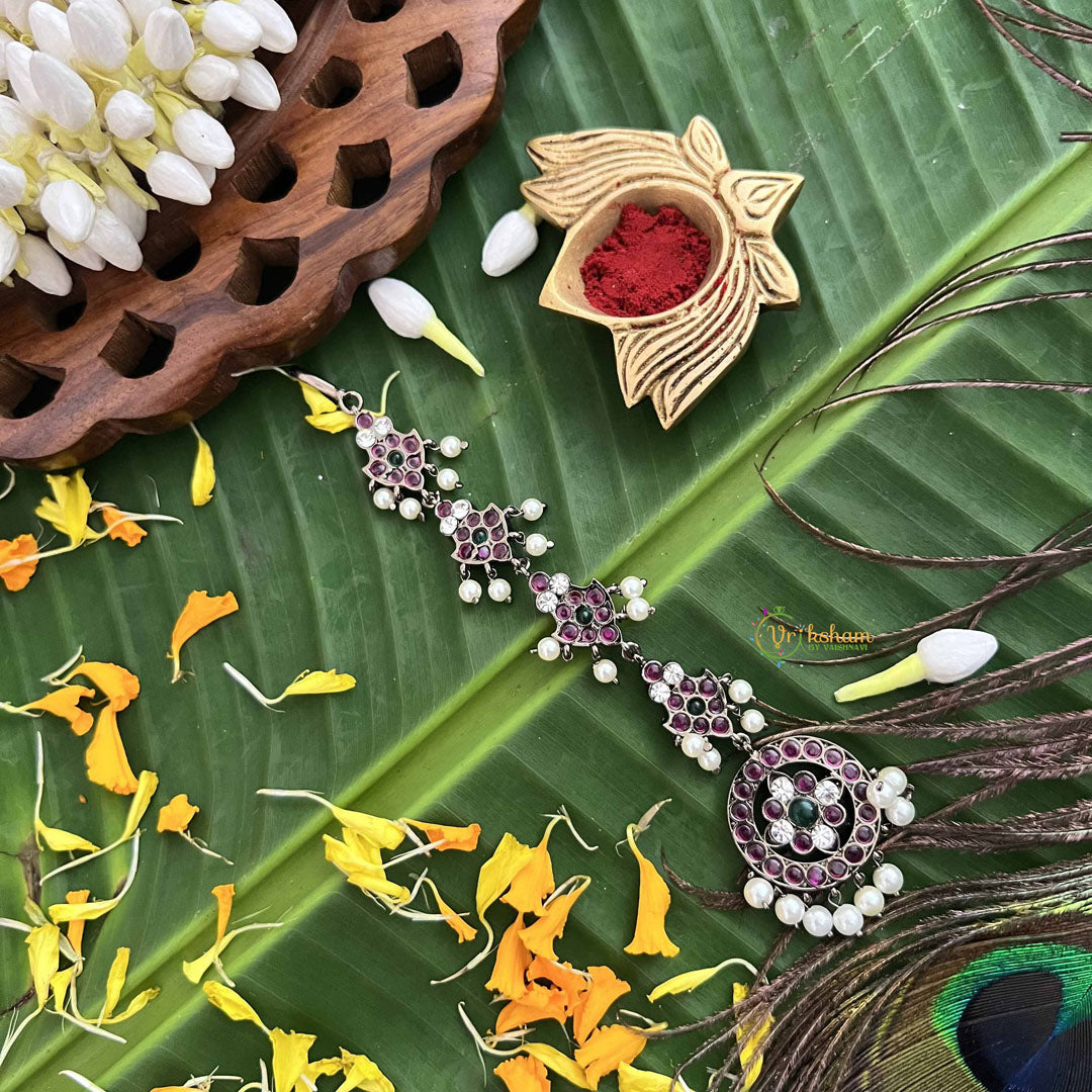 Vriksham Antique Round Black Polish Precious Kemp Mang Tikka-Red White & Green-Pearl-G20499