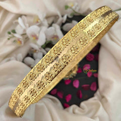 Vriksham Designer Trio Lakshmi Pendant With Floral Design Hipbelt-Green Bead & Pearls-G21190