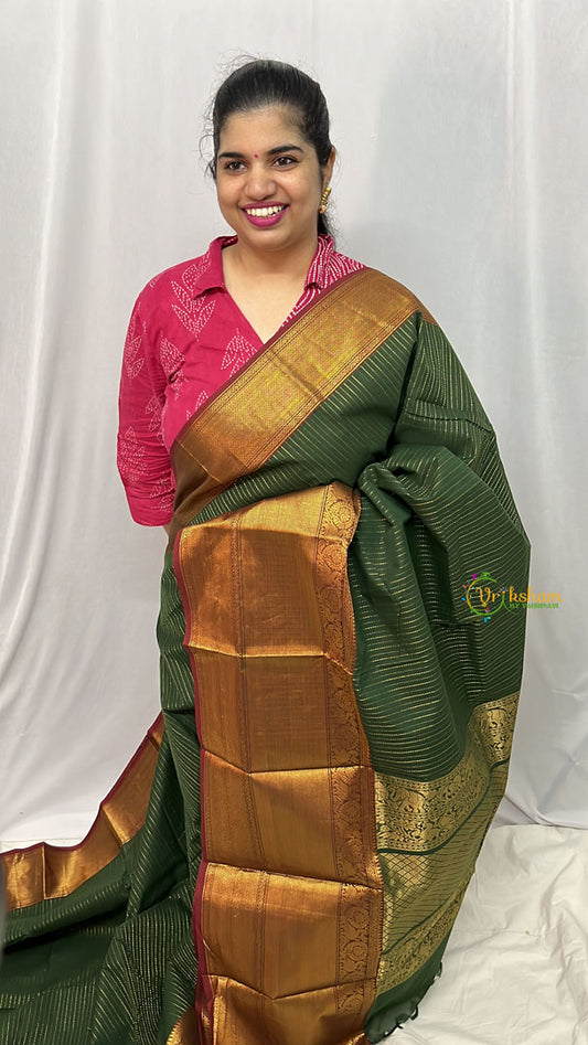 Dark Green Kanchi Cotton Saree with Thick Golden Border - Handloom - VS3699