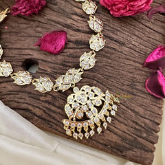 Elegant AD Stone 90's Style Short Neckpiece-White-G15428