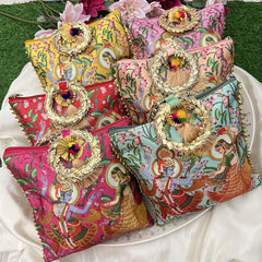 Return Gift Hand Bags-Radha Krishna Print Gift Pouch With Golden Handle-6 Pieces Set-RG294