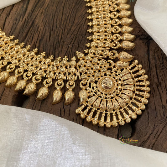 Traditional Gold Look Alike Kerala Style Short Neckpiece-G11388