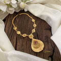 Traditional Gold Look Alike Kerala Style Short Neckpiece-G11387