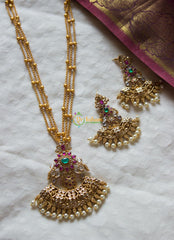 Golden Triangle style Pendant with Pearls-G804