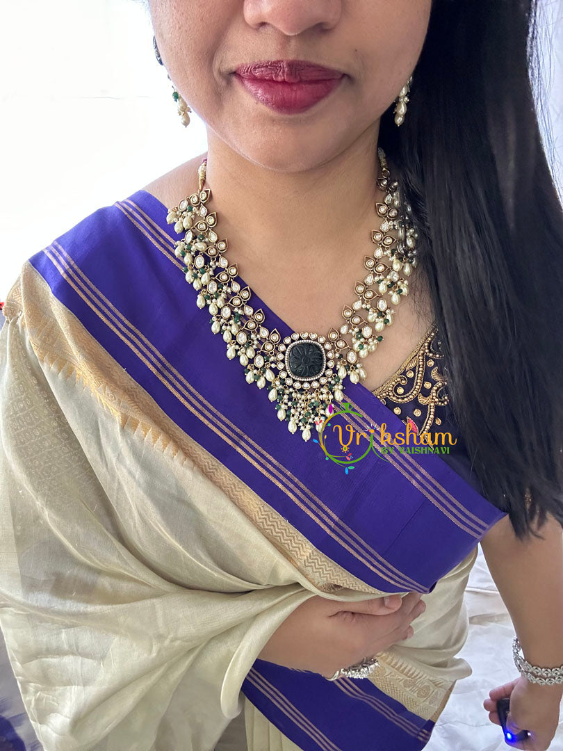 Green Victorian Diamond Short Neckpeice -VV226