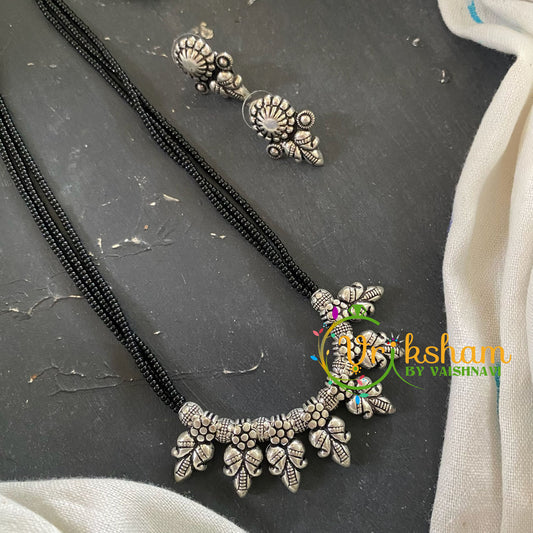 Floral Pendants Black Bead Short Chain -S0054