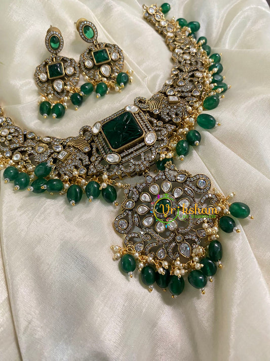 Green Victorian Diamond Short Neckpiece -VV556