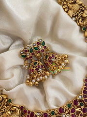 Precious AD Stone Bridal Short Neckpiece-Gold and Pearl -G3994
