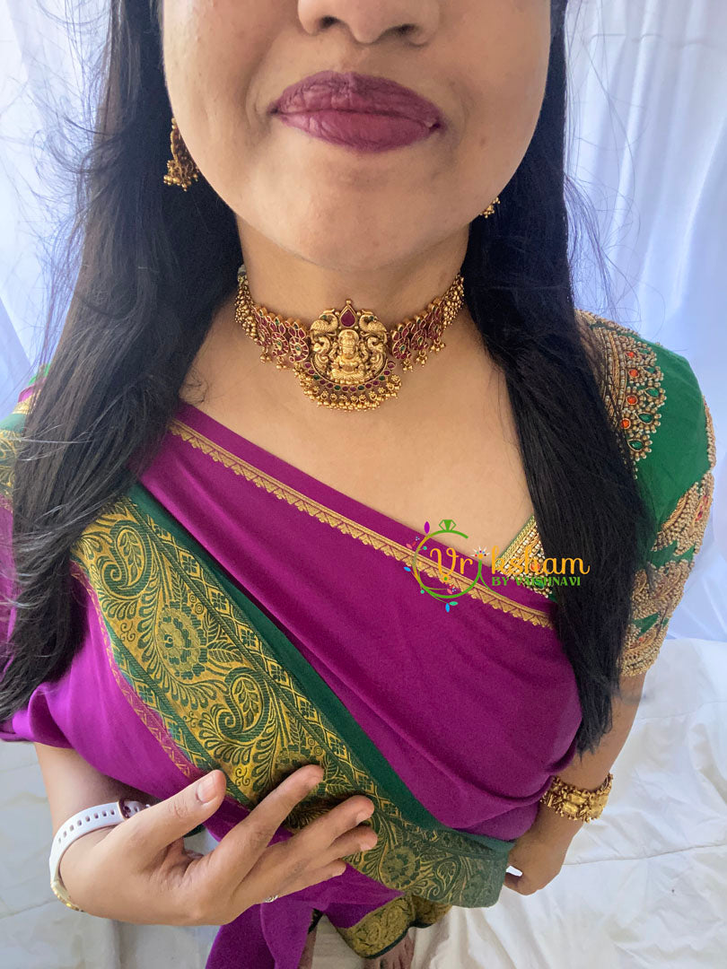 Antique Ghungroo Lakshmi High Neck Choker-Red Green-G5971
