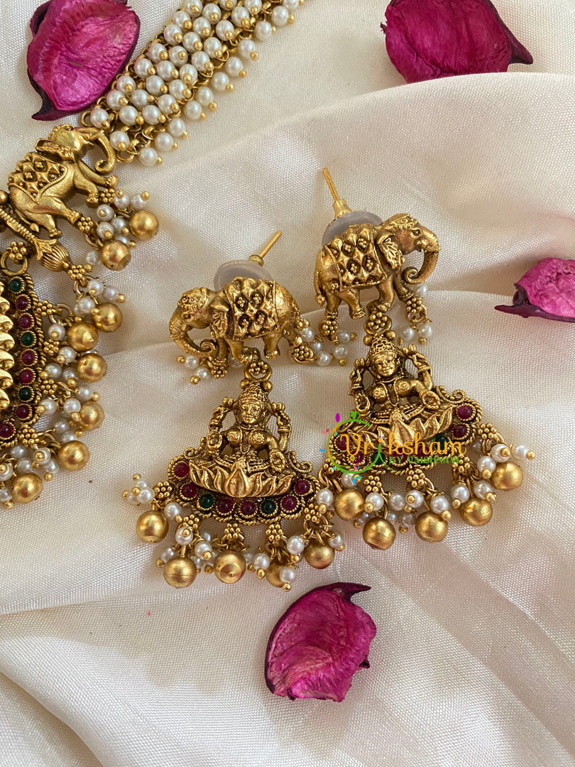 Antique Cluster Pearl Lakshmi High Neck Choker-Red Green-G5402