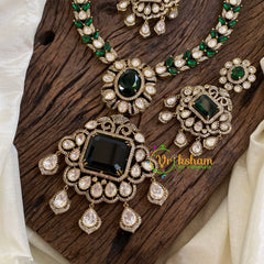 Green Victorian Diamond Short Neckpiece -Pearl-VV1180