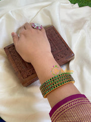 Thin Silk Thread Kundan Bangle -Dark Green-G6080