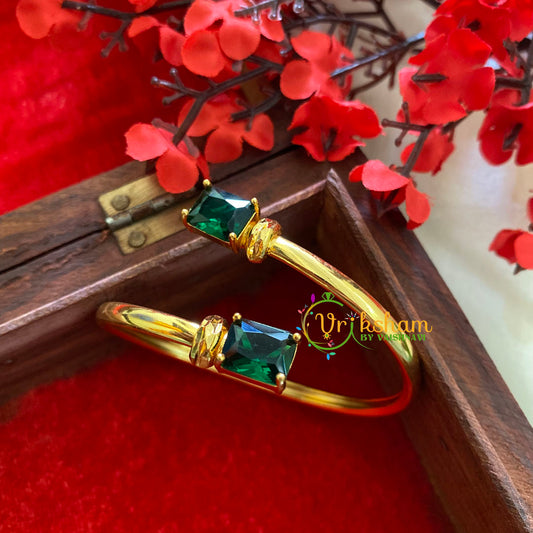 Gold Look alike Green stone Bracelet-G3273