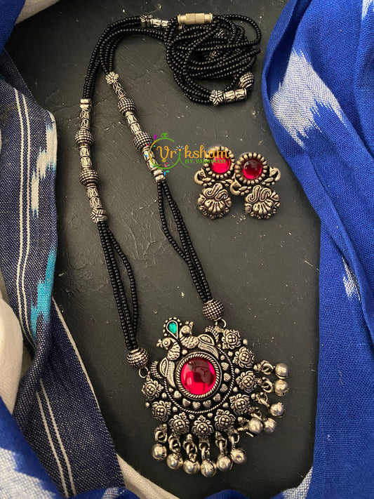 Red Stone Pendant Black Beaded Chain- Floral -S0063