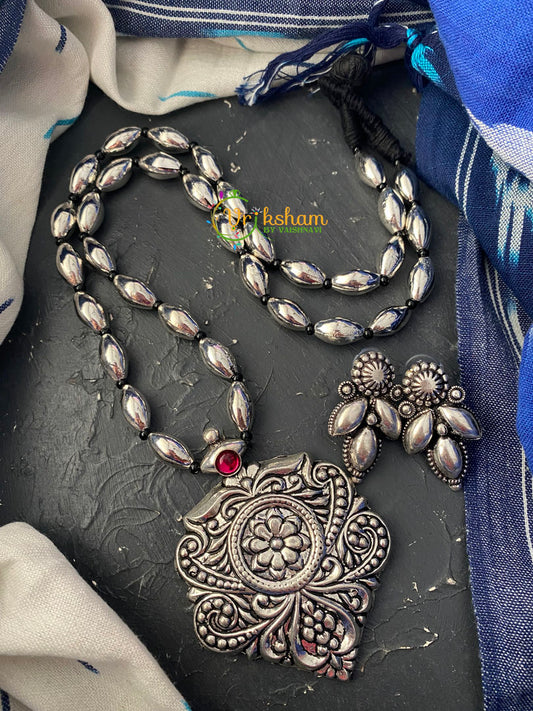 Kolhapuri Floral Pendant Dolki Neckpiece -S0106