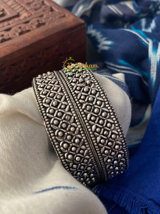 Oxidized Kolhapuri Bangles-Cross -S0173