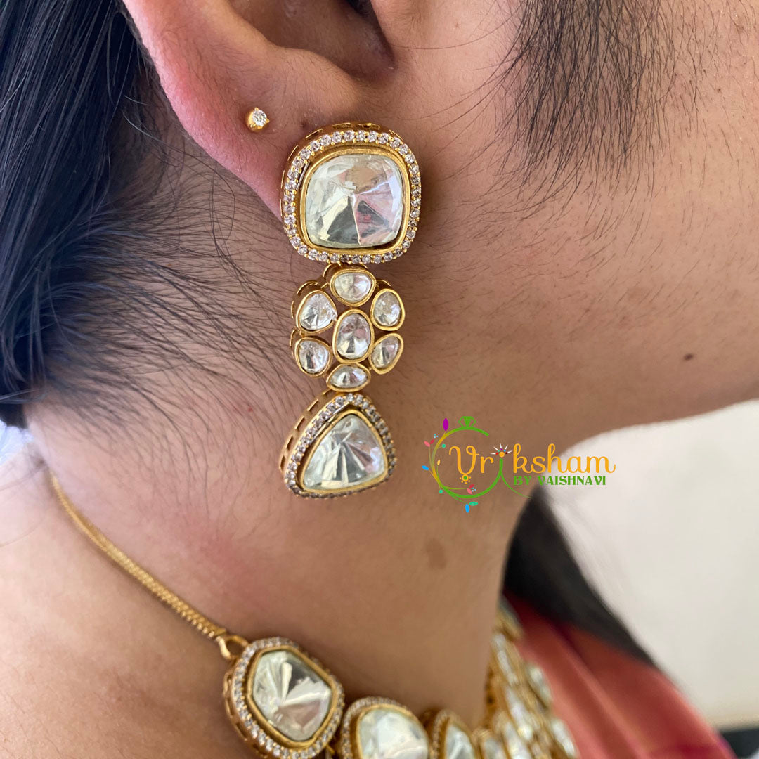 White Victorian Diamond High Neck Choker-VV015