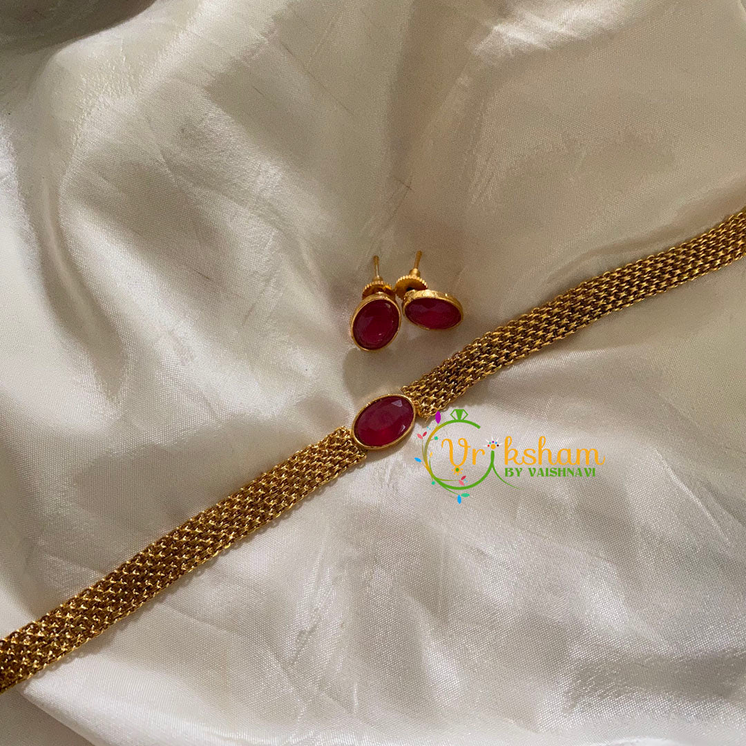 Gold Choker with Pendant-Red-Oval-G3593