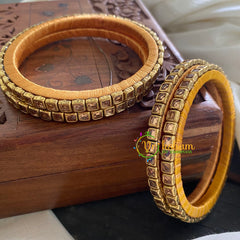 Single Line Sandal Gold Kundan Bangle-Glossy-G3602
