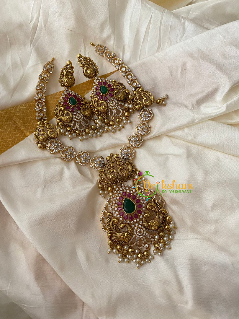 Premium Gold Look Alike Short Neckpiece with Mogappu -G8857