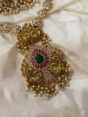 Premium Gold Look Alike Short Neckpiece with Mogappu -G8857