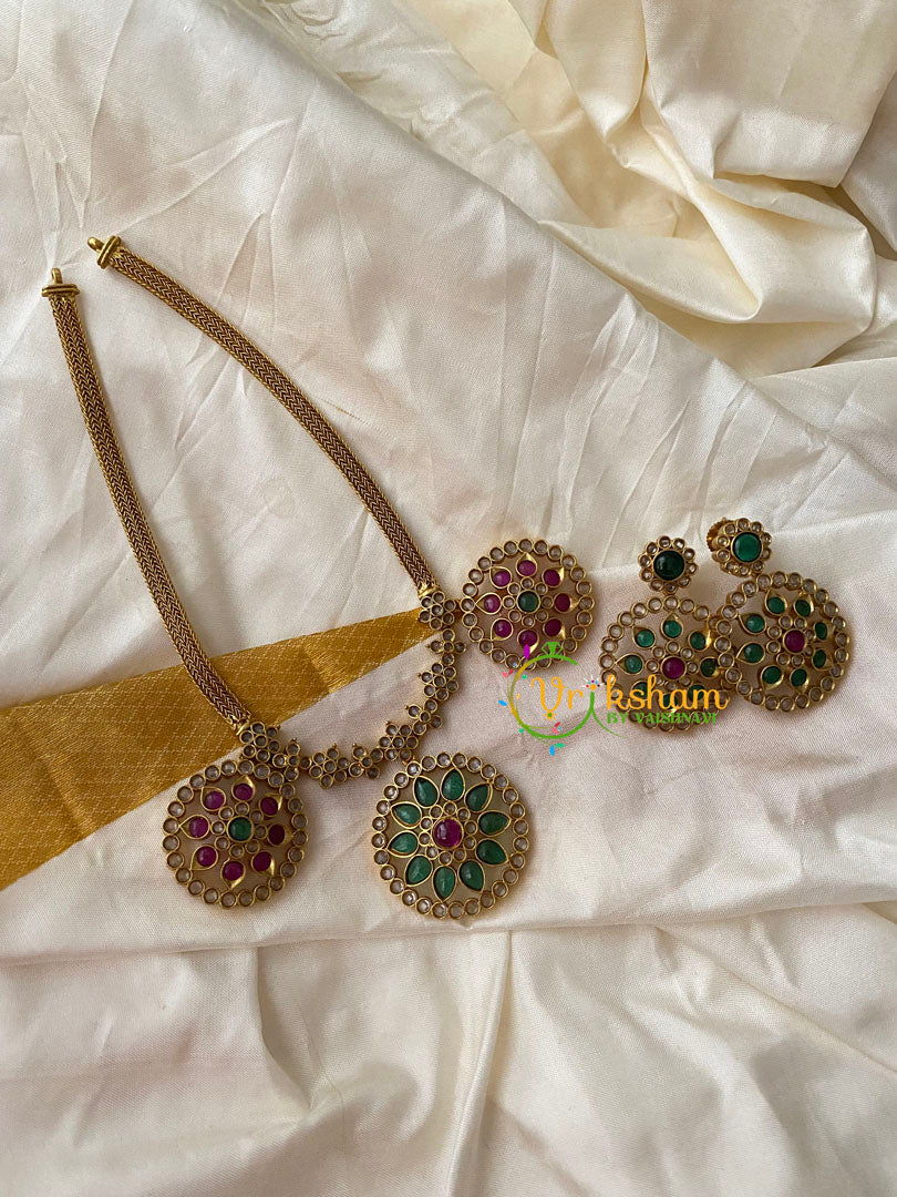 3 Pendant Gold Look Alike Short Neckpiece -G8863