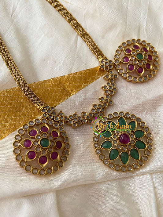 3 Pendant Gold Look Alike Short Neckpiece -G8863