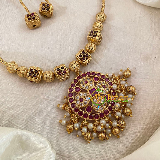 Red Addigai Gold Pendant Short Neckpiece-Gold bead-G10643