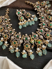 Green Victorian Diamond Short Neckpiece -VV120