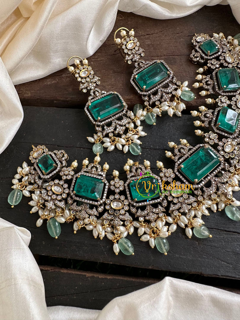 Green Victorian Diamond Short Neckpiece -VV115