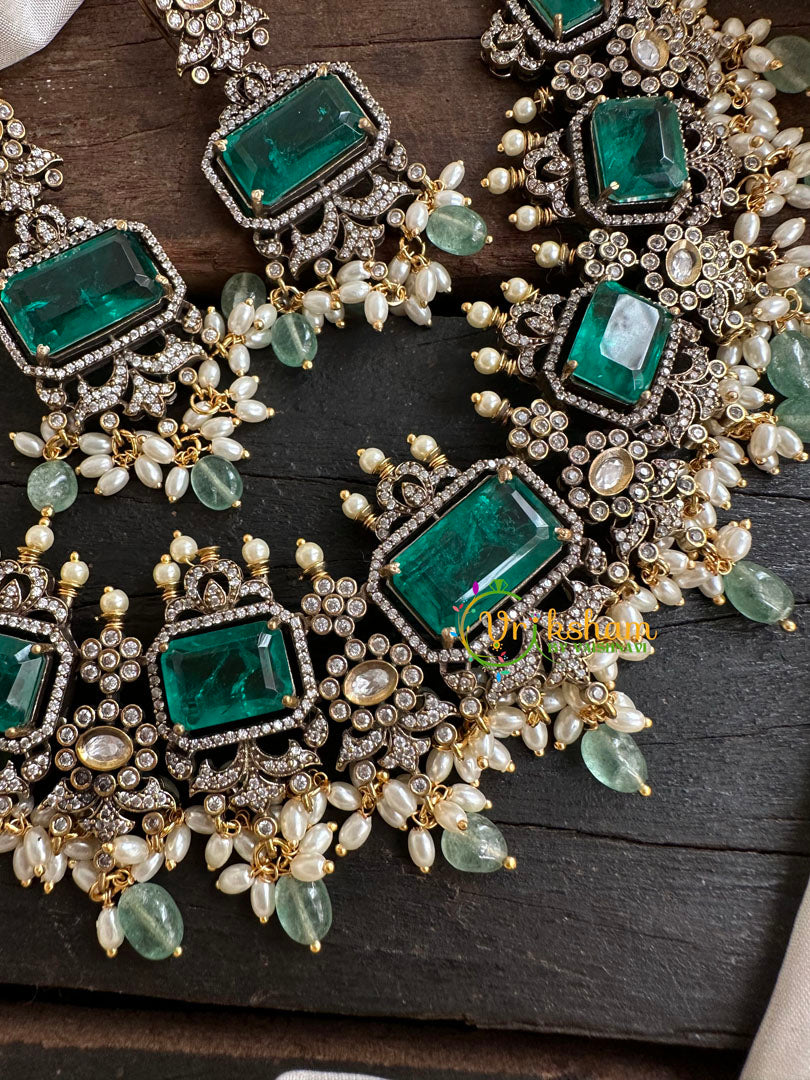 Green Victorian Diamond Short Neckpiece -VV115