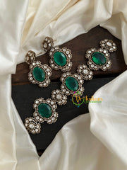 Emerald Green Victorian Diamond High Neck Choker-VV107