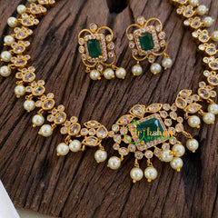 Elegant Pearl Short Neckpiece -Green -G05