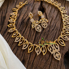 Filigree AD Stone Paisley Short Neckpiece-G013