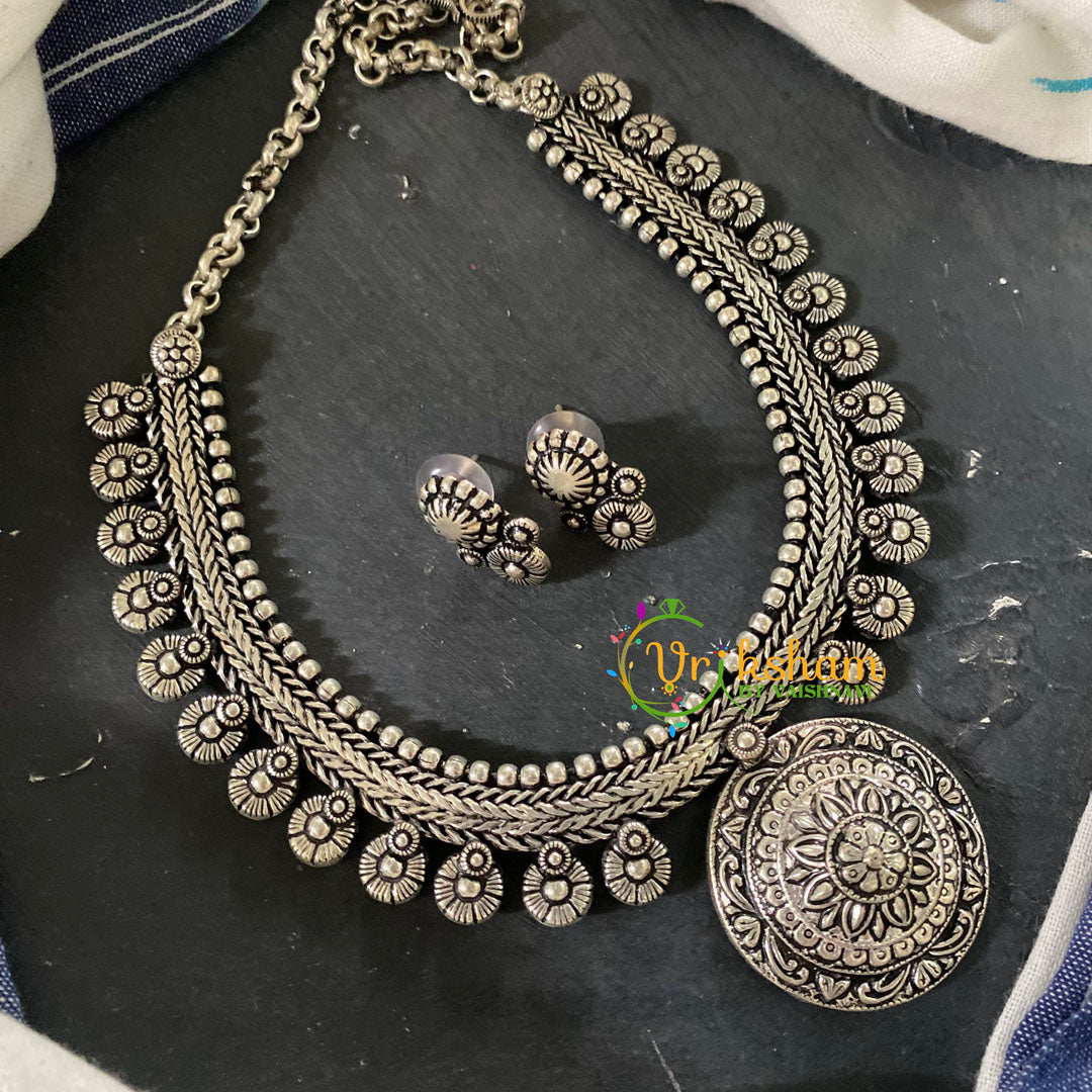 Oxidized Kolhapuri Pendant Short Neckpiece-S689