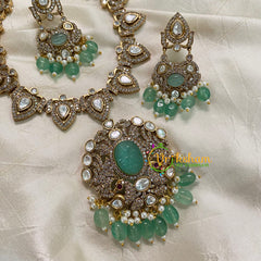 Pastel Green Victorian Diamond Short Neckpiece -VV561