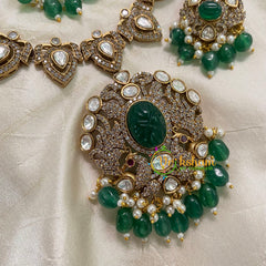 Emerald Green Victorian Diamond Short Neckpiece -VV559