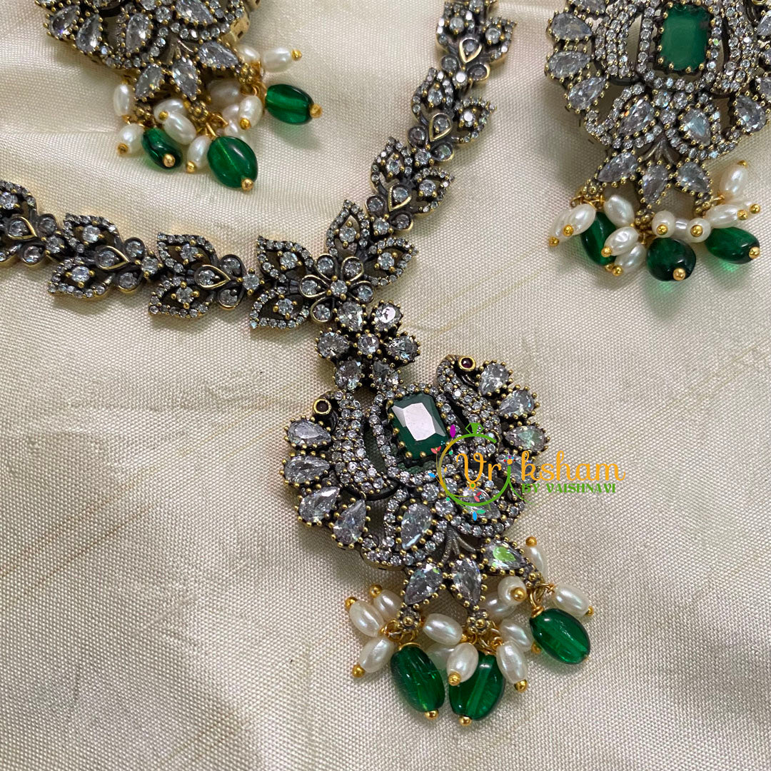 Simple Victorian Diamond Short Neckpiece -Green -VV563