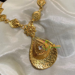 Premium Gold Look Alike Short Neckpiece -White -G8707