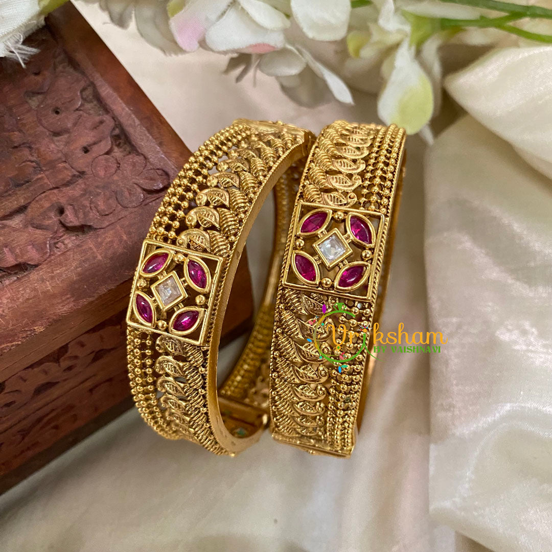 Premium AD Stone Bridal Bangle-Screw Type- G3162
